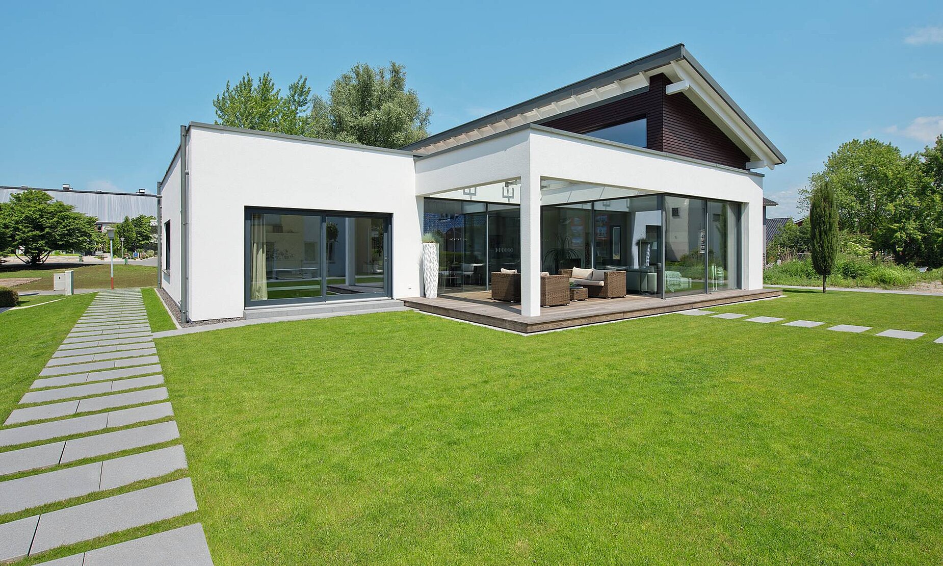 Architect-designed 1-storey prefab home