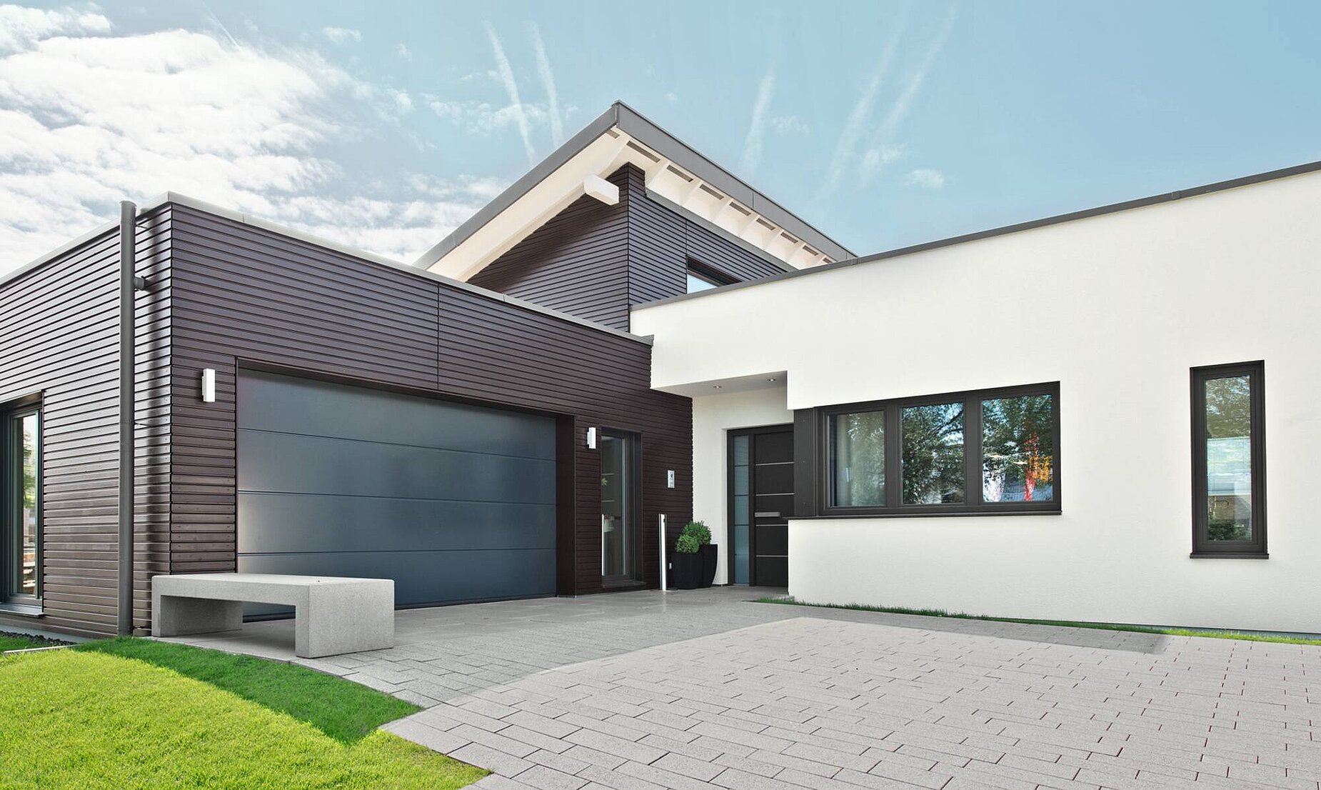 Architect-designed 1-storey prefab home