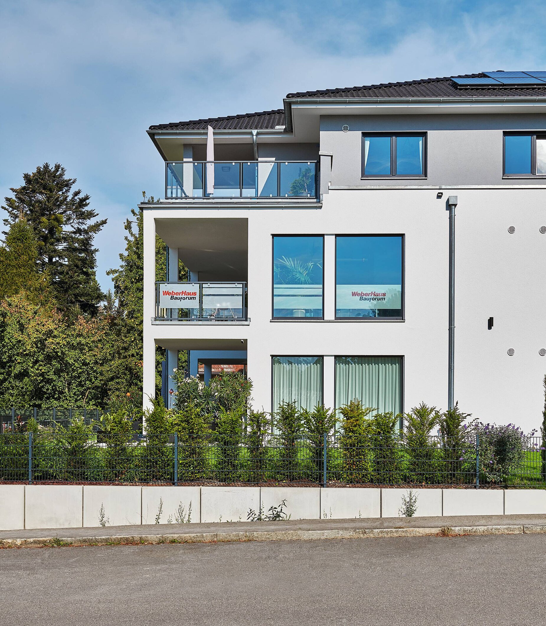 mehrgeschossiges Mehrfamilienhaus
