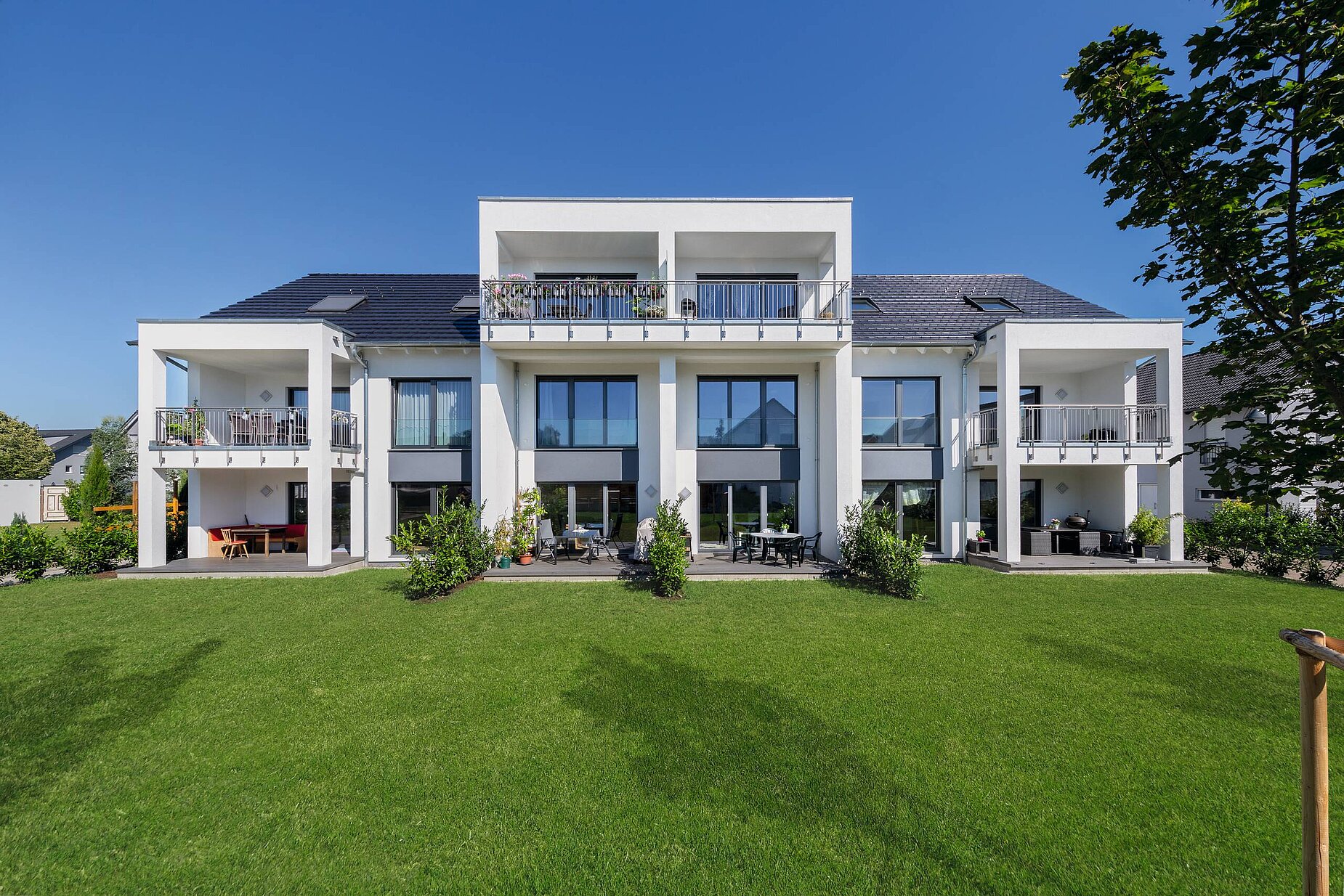 Mehrfamilienhaus mit 8 Wohneinheiten