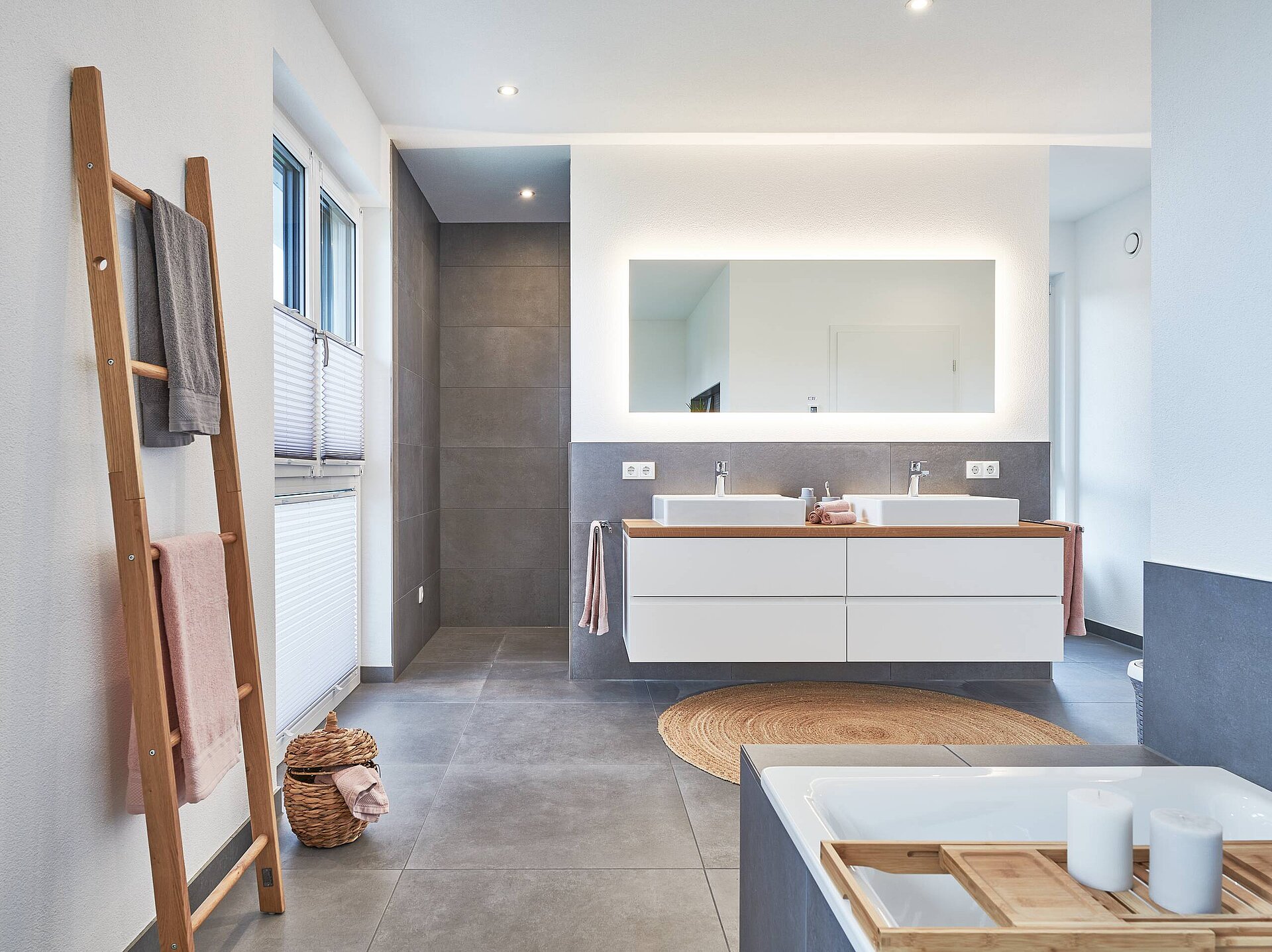 modernes Badezimmer
