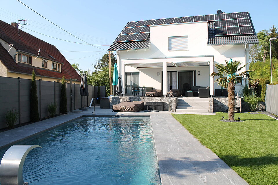 WeberHaus mit Pool