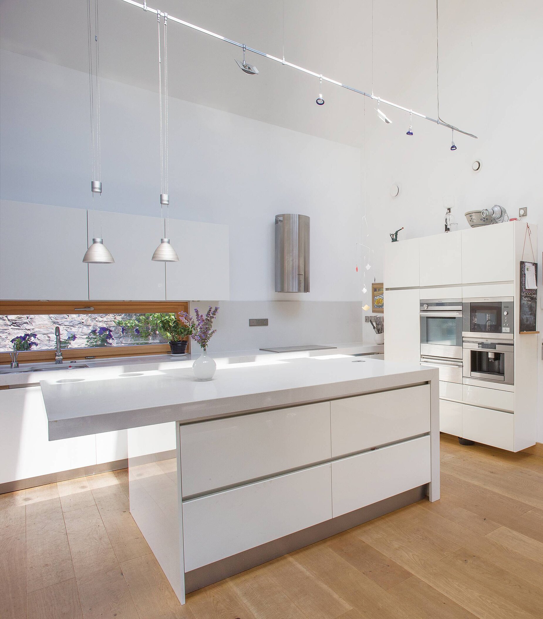 Ultra-modern, eco-friendly prefab home in Dublin