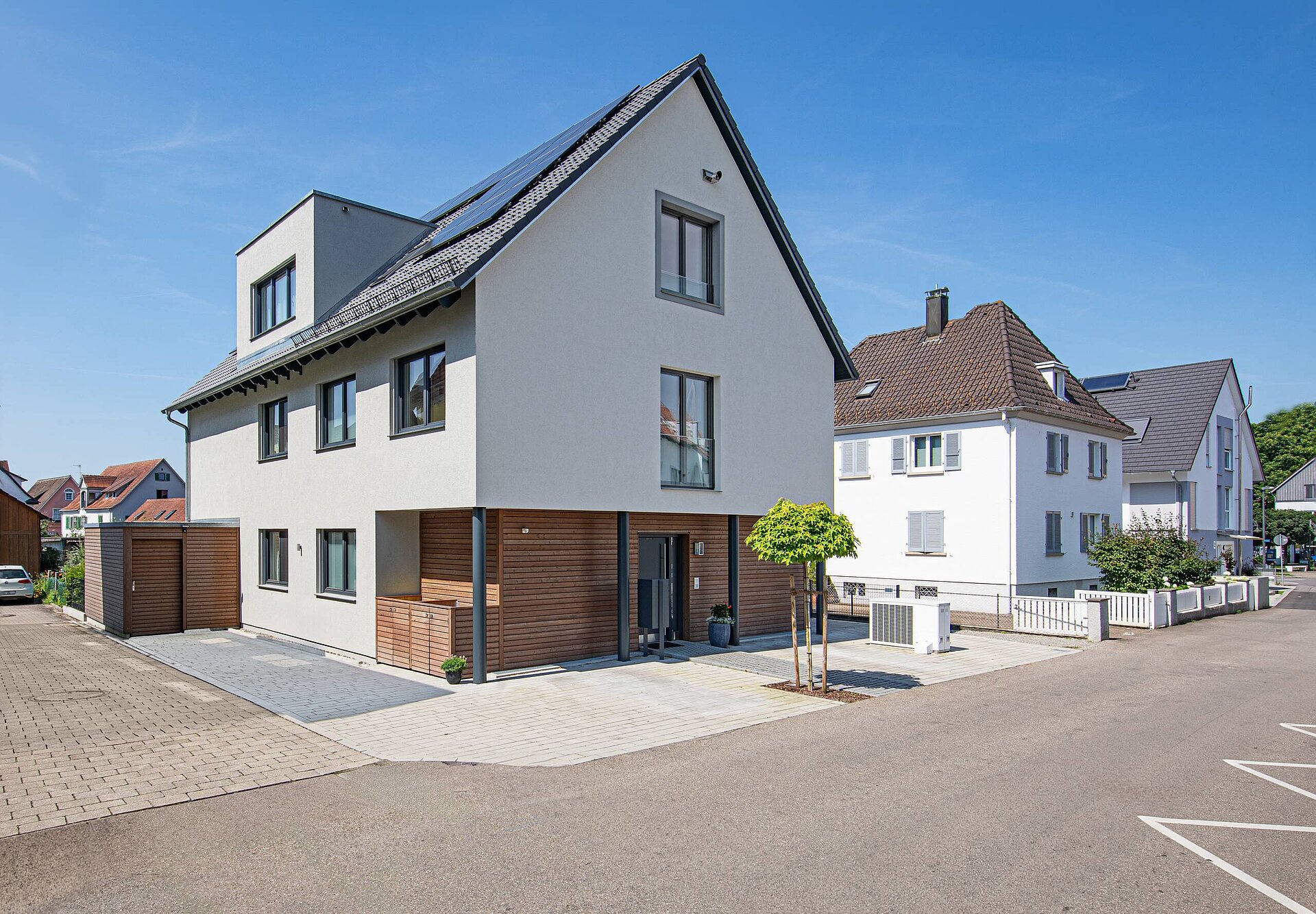 zweieinhalb-geschossiges Mehrfamilienhaus Objektbau