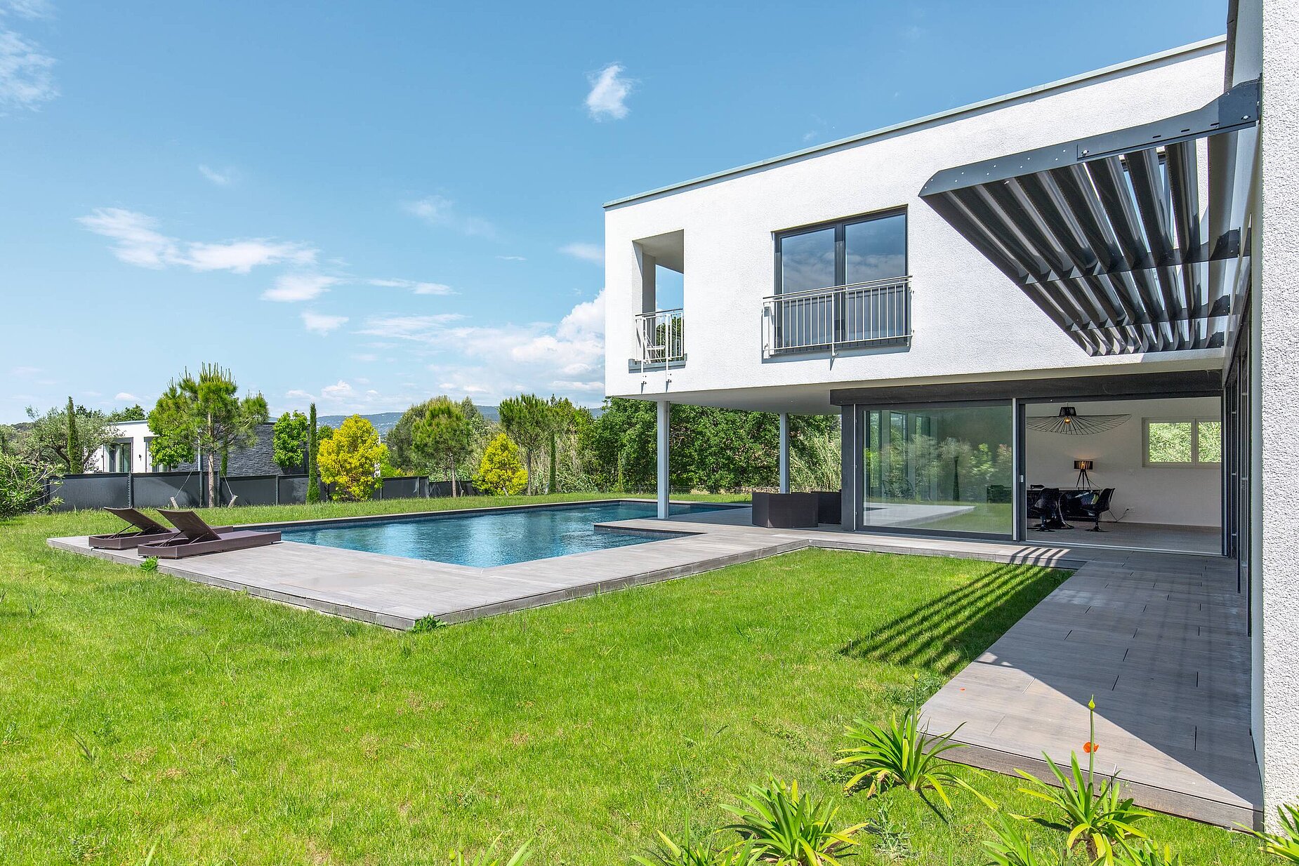 Luxushaus mit Pool und großem Garten