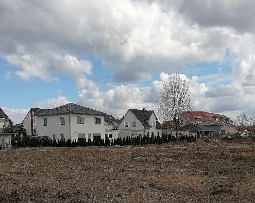 Grundstueck.jpg Grundstueck.jpg