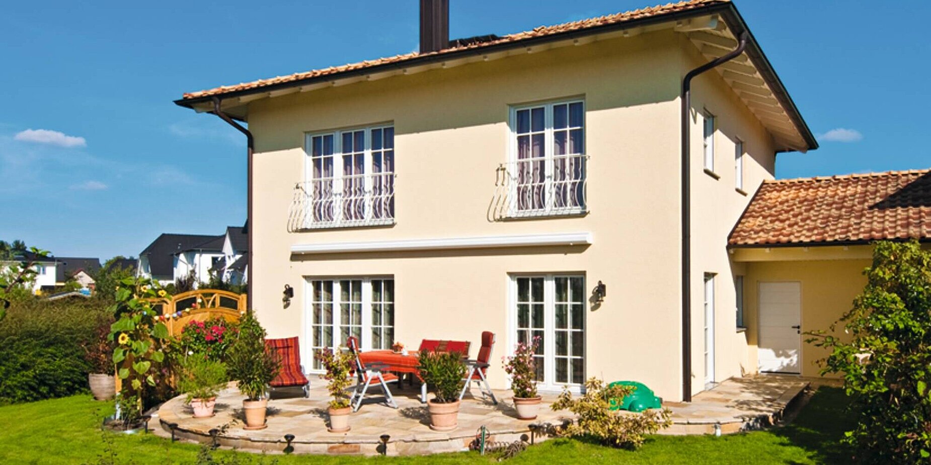 WeberHaus mit mediterranem Flair