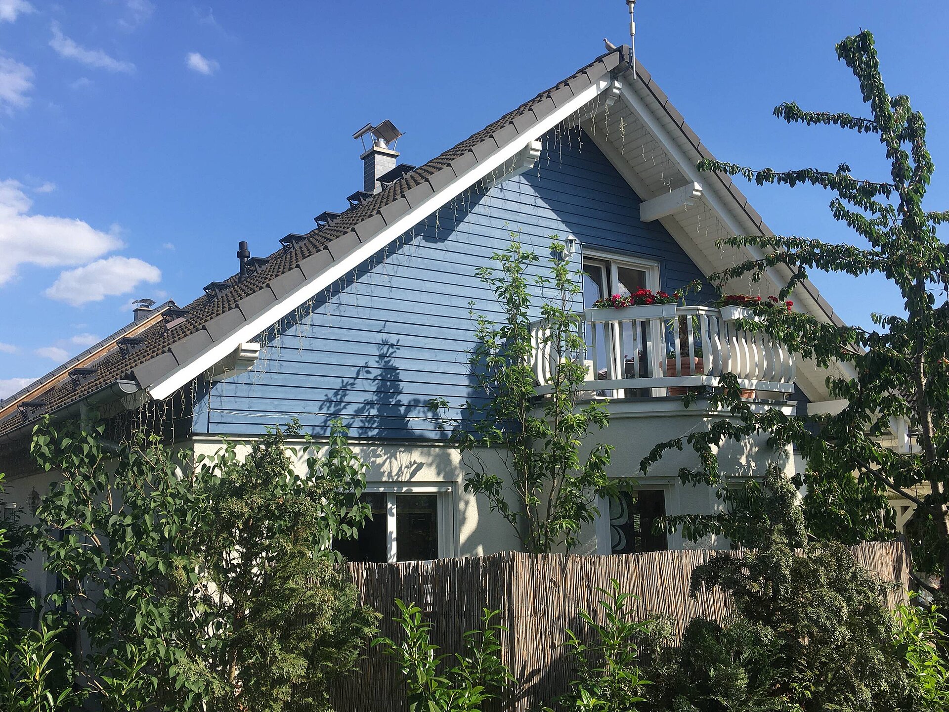 Nordwestseite mit Balkon