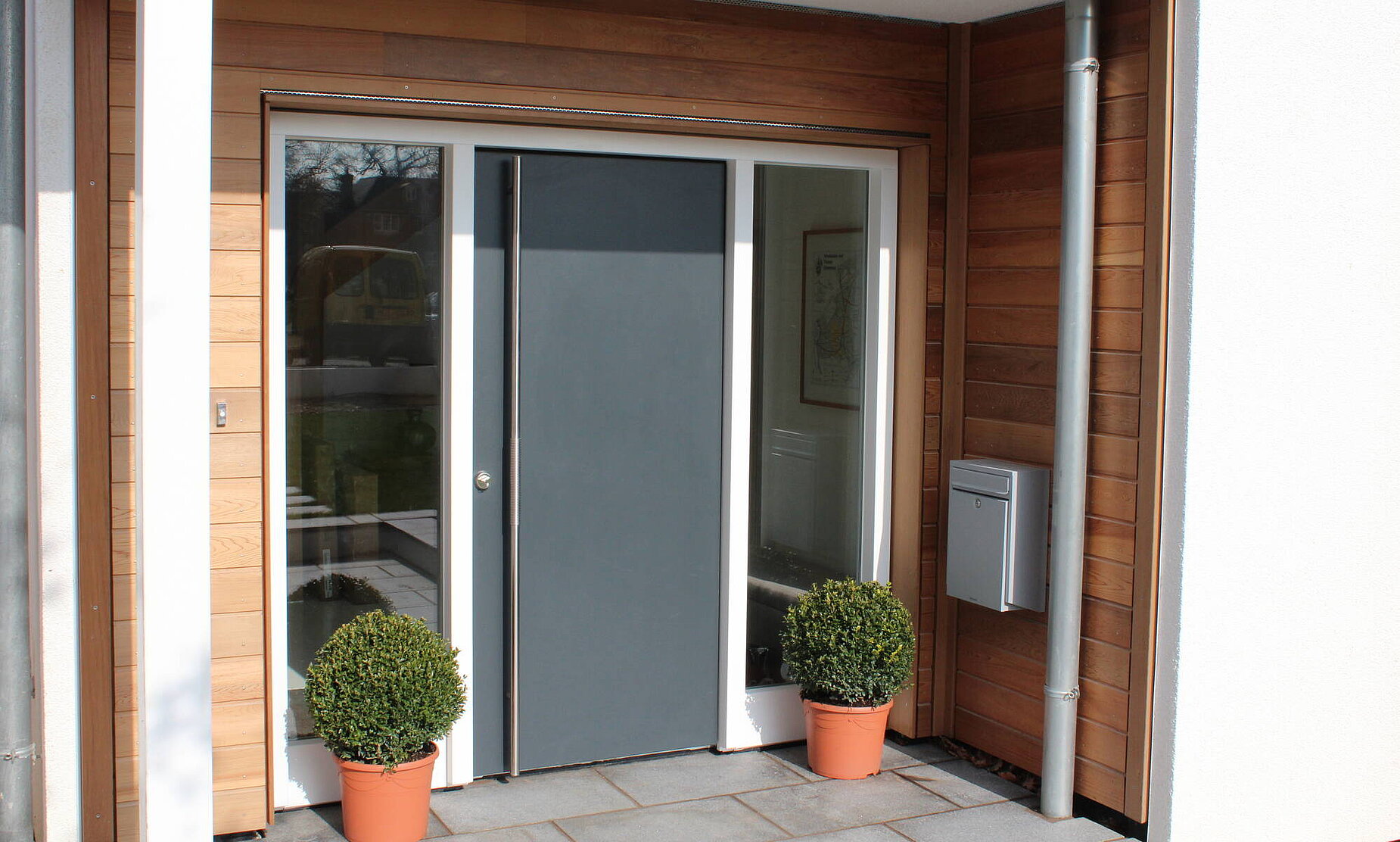 Open plan prefabricated house with sliding door - WeberHaus-Wimbledon