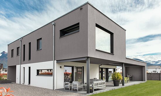 modernes Haus mit Flachdach
