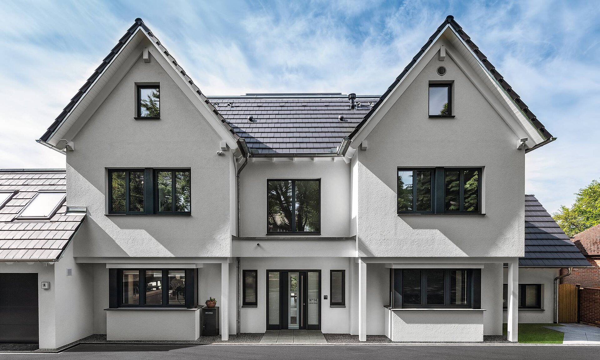 Haus mit zwei Giebel