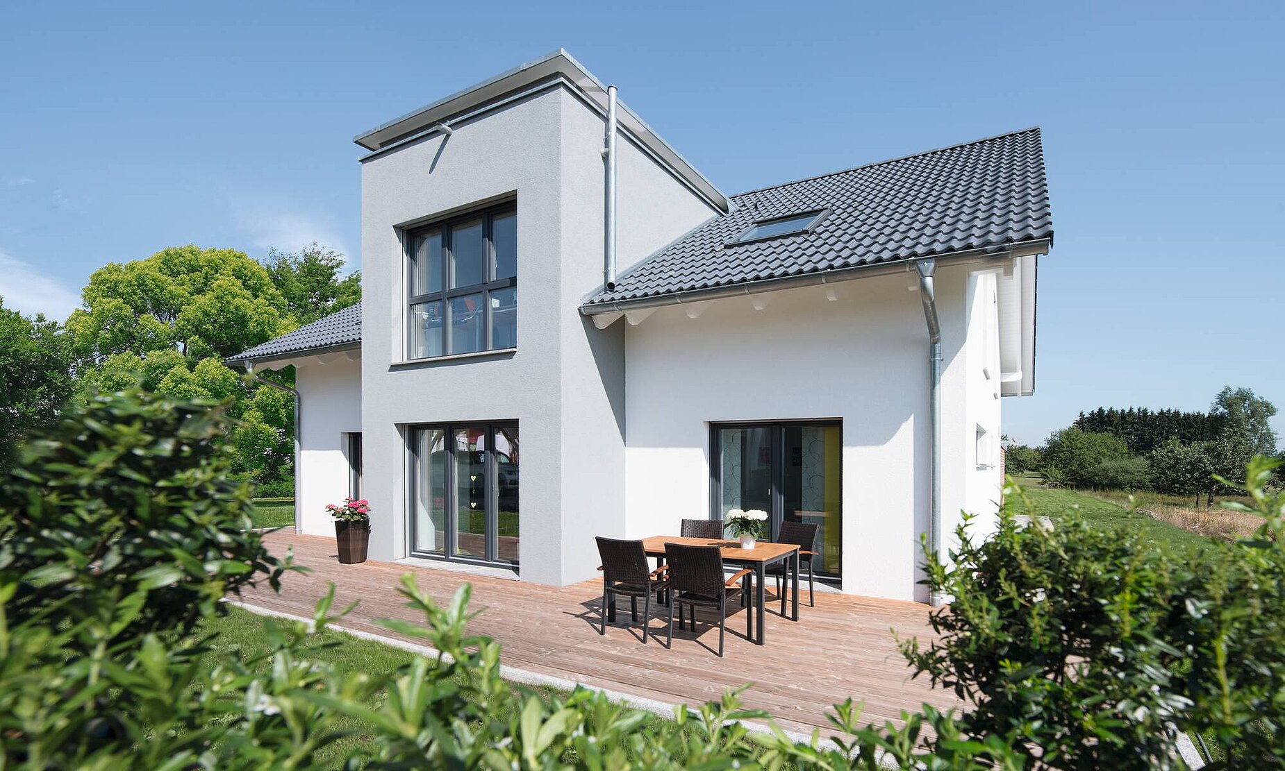 Haus mit 3. Flachdachgiebel