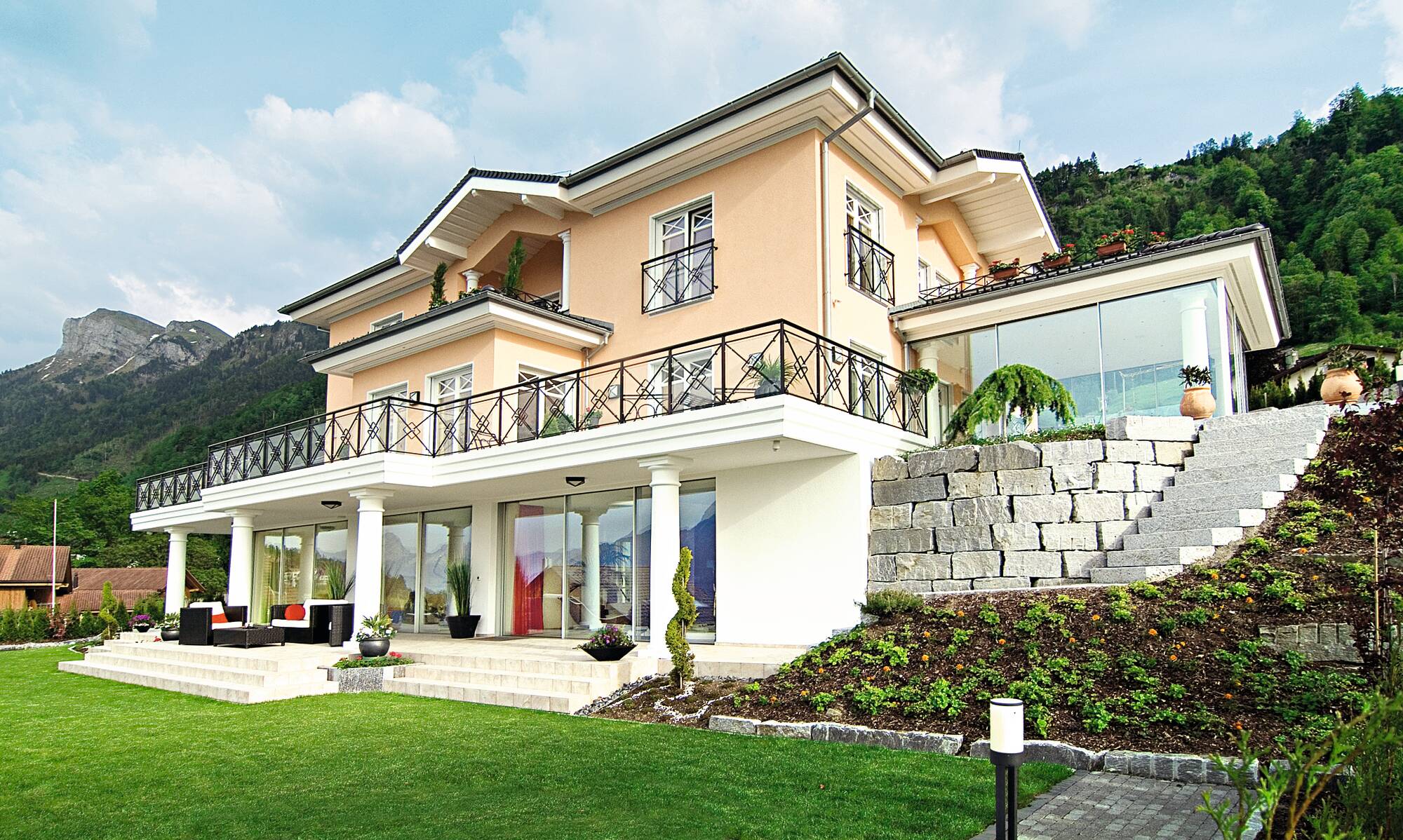 Abbildung ähnlich, kann aufpreispflichtige Sonderausstattung enthalten