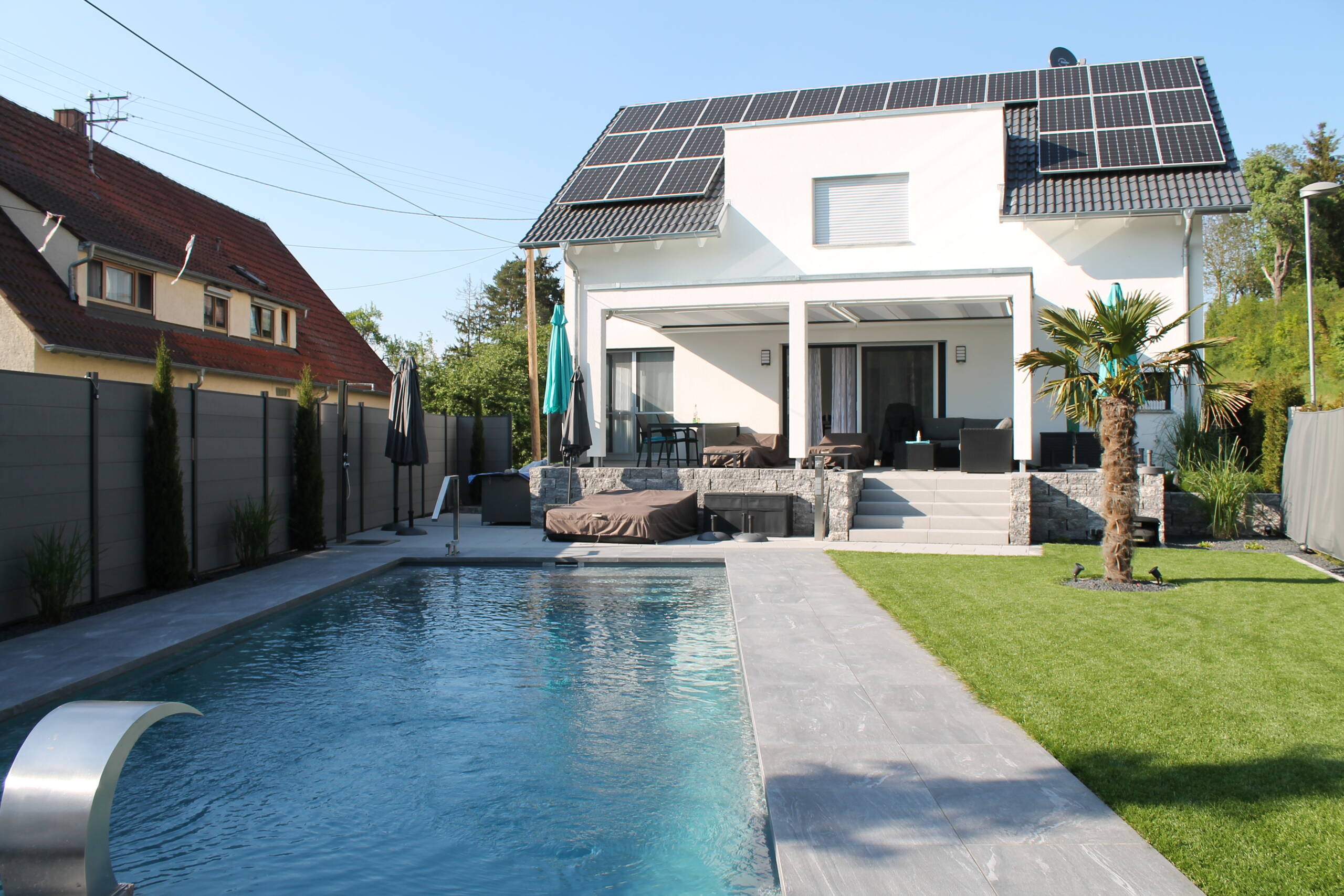 WeberHaus mit Pool