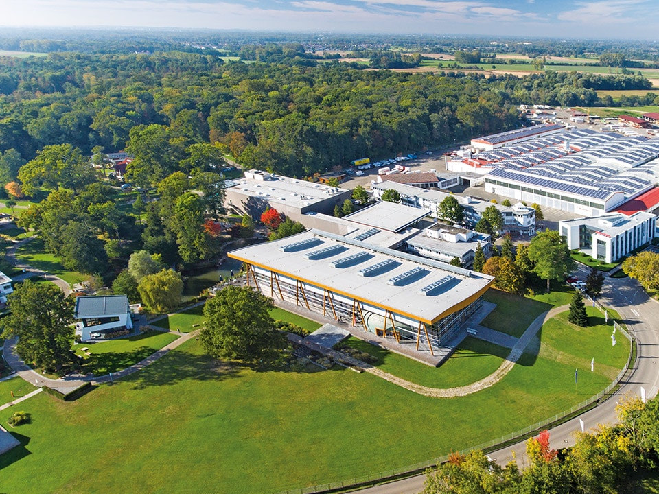 Werk Rheinau-Linx mit Verwaltungsgebäude und World of Living Luftaufnahme Werk Rheinau-Linx mit Verwaltungsgebäude und World of Living - WeberHaus