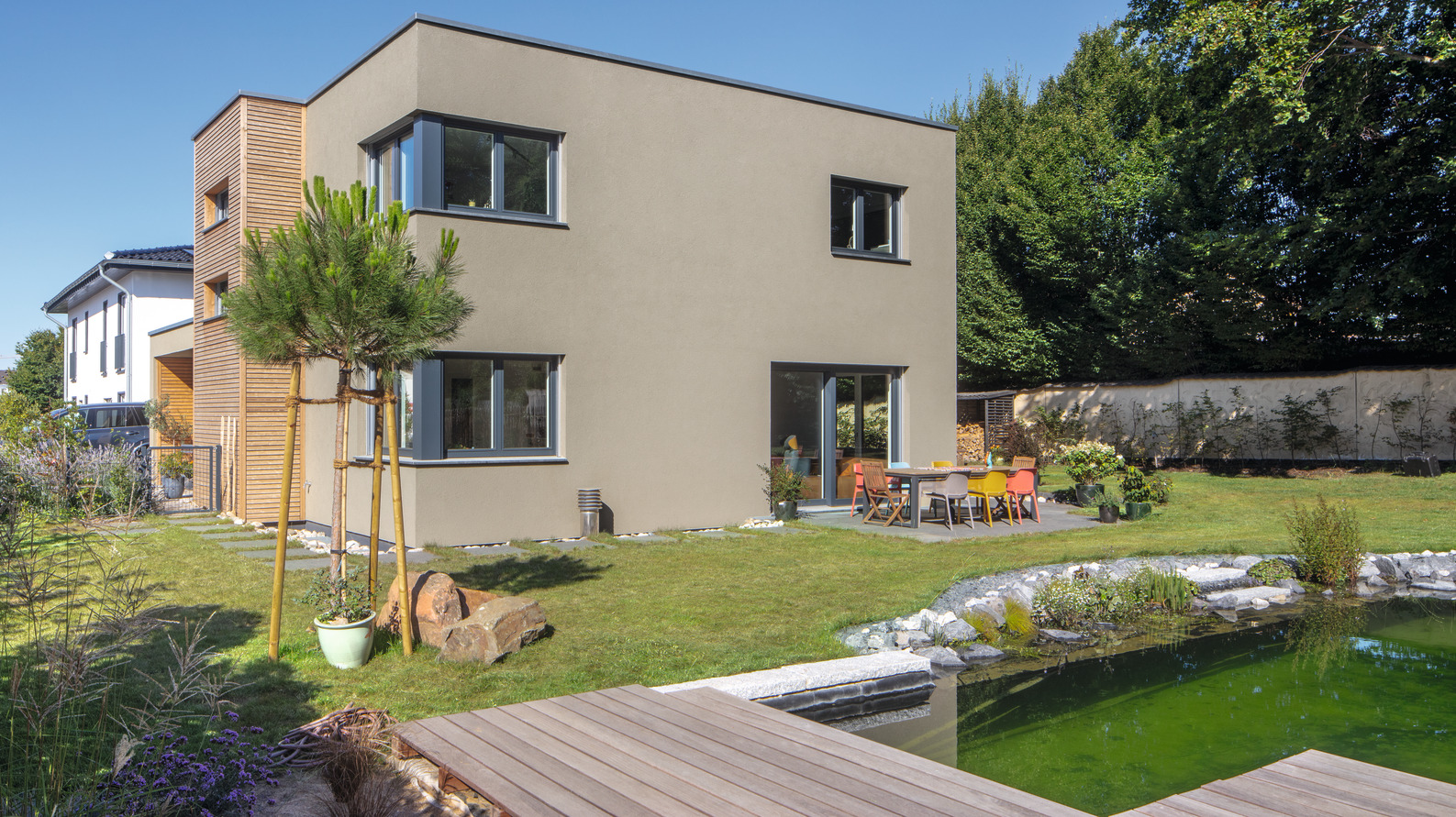 Einfamilienhaus mit Garten Einfamilienhaus mit Garten
