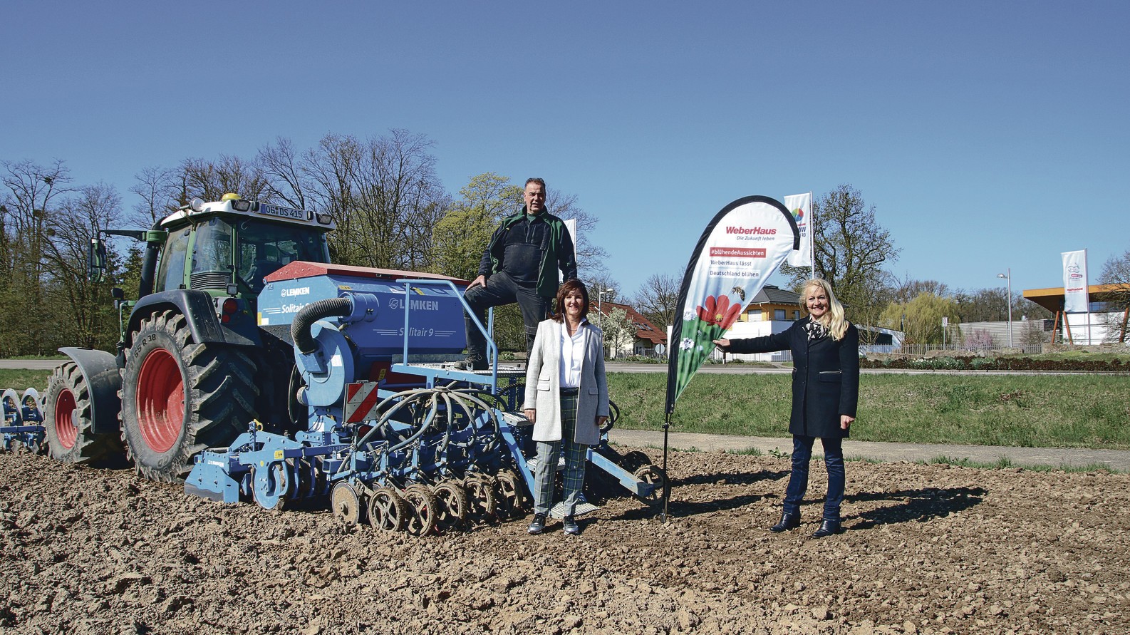 Aussaht Blühstreifen-Initiative WeberHaus Aussaht Blühstreifen-Initiative WeberHaus