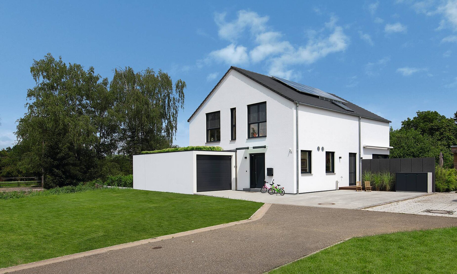 Einfamilienhaus mit Garage