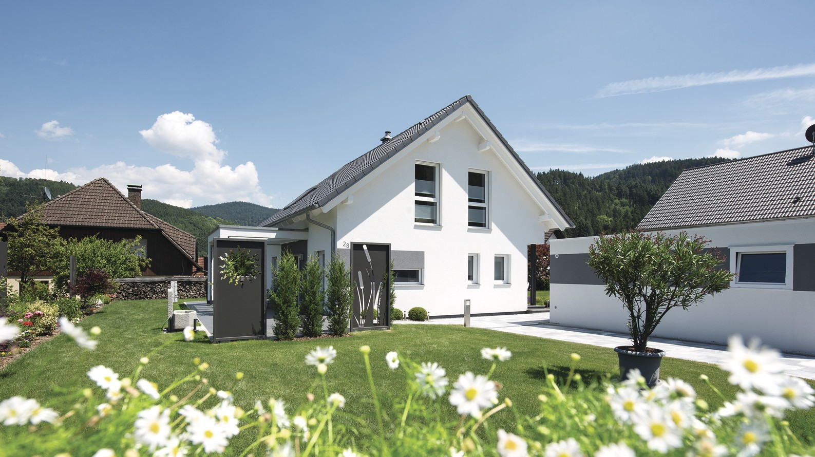 Einfamilienhaus mit Satteldach Einfamilienhaus mit Satteldach