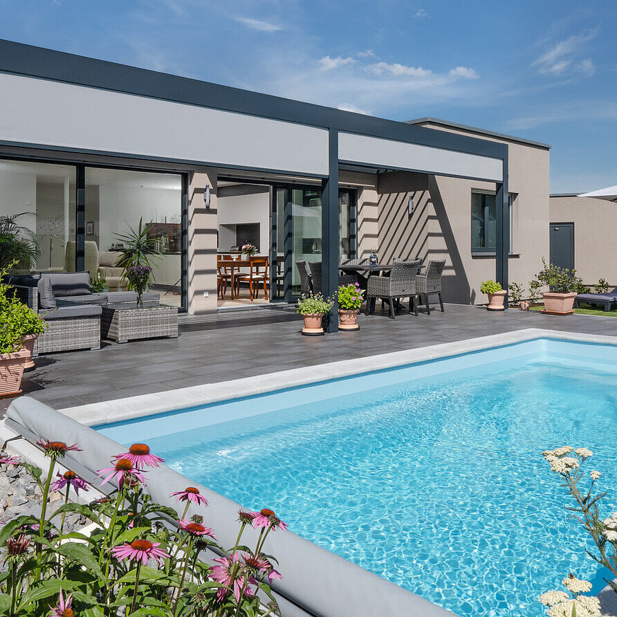 Bungalow mit Pool