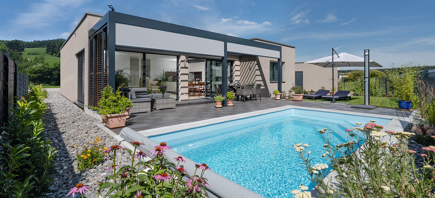 Bungalow mit Pool