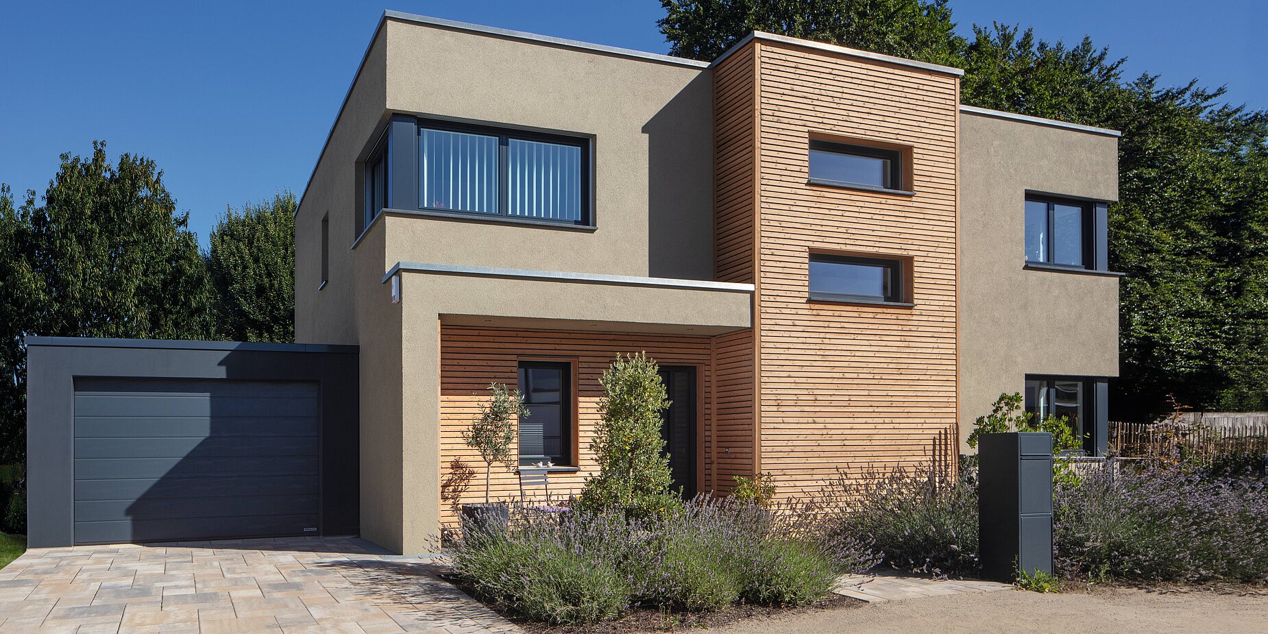 Einfamilienhaus mit Flachdach