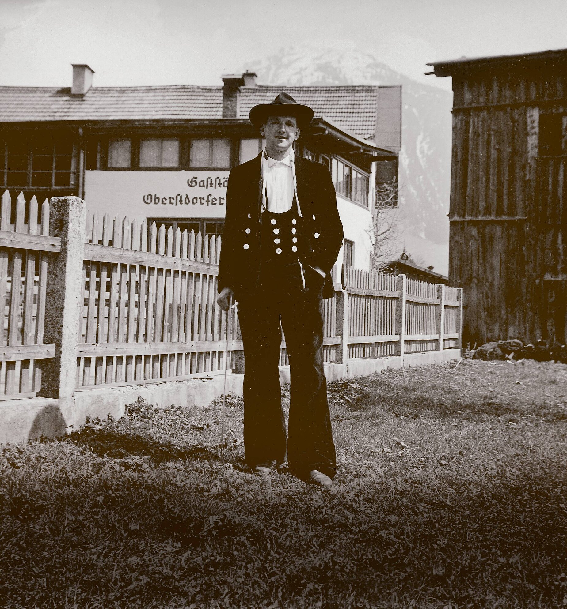 Hans Weber in Zimmermannstracht im Allgäu