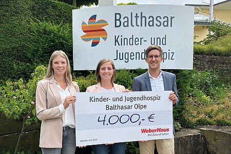 WeberHaus spendet 4.000 Euro an Kinder- und Jugendhospiz Balthasar