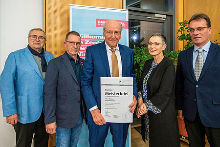 Hans Weber mit Eisernem Meisterbrief ausgezeichnet