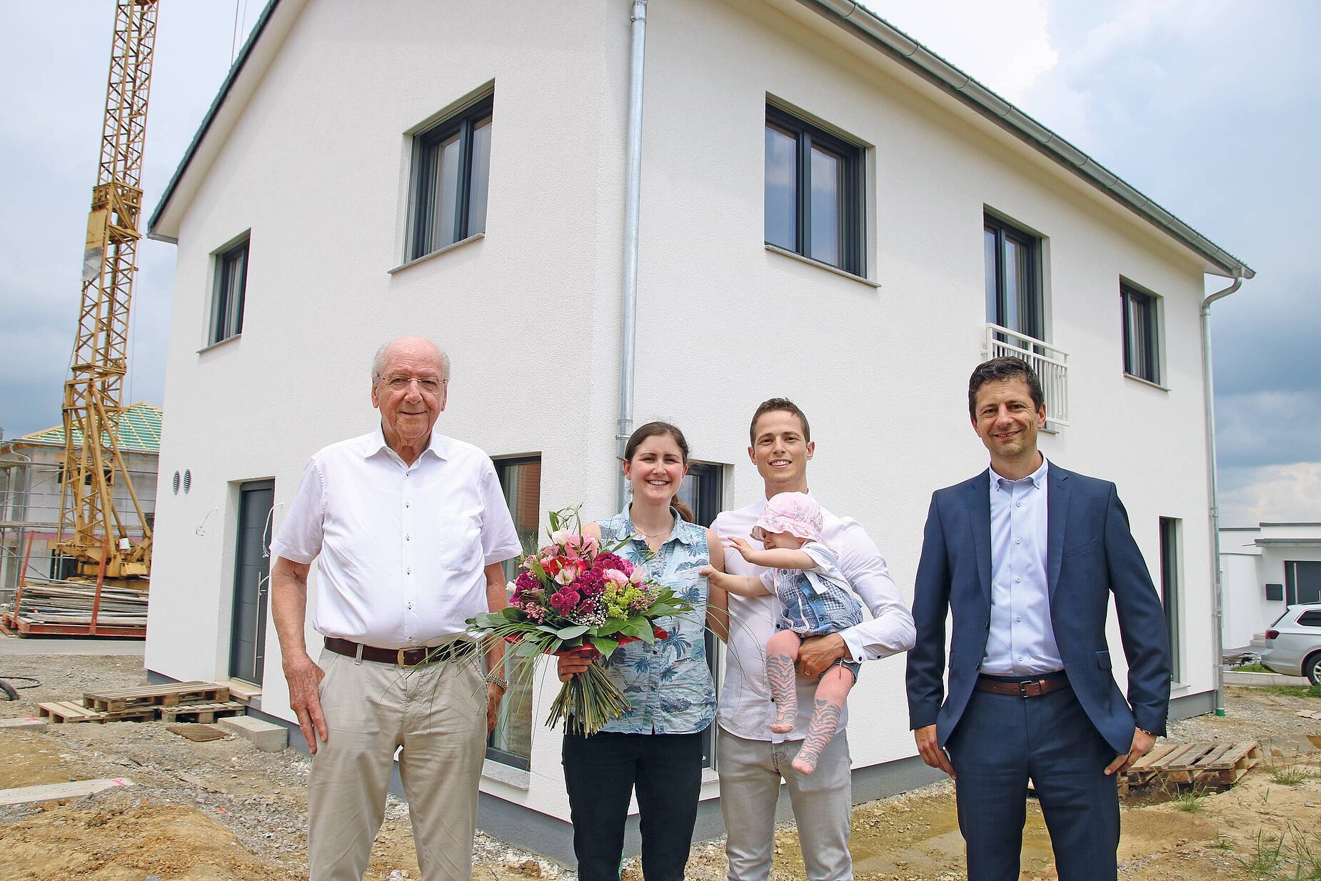 Hans Weber übergibt 38.000 WeberHaus