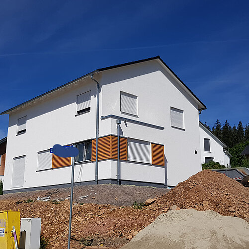 Glückliches Baupaar