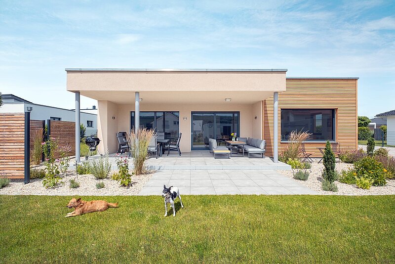 Moderner Bungalow mit Flachdach