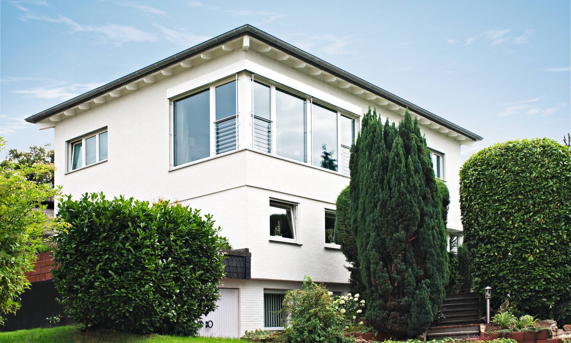 2-geschossiges Stadthaus mit Walmdach 2-geschossiges Stadthaus mit Walmdach und Möglichkeit zum Aufstocken - WeberHaus
